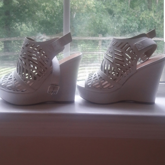 Charlotte Russe Wedges - Picture 3 of 7